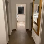 Helle Grosszuegige Ruhige Dreizimmerwohnung In Altstadtnaehe Mit Kostenlosem Tiefgaragenstellplatz アパート ランツフート