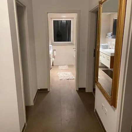 Helle Grosszuegige Ruhige Dreizimmerwohnung In Altstadtnaehe Mit Kostenlosem Tiefgaragenstellplatz Apartment Landshut