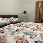 Helle Grosszuegige Ruhige Dreizimmerwohnung In Altstadtnaehe Mit Kostenlosem Tiefgaragenstellplatz * Landshut