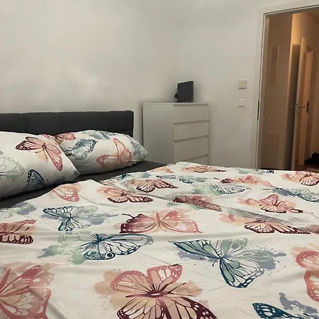 Helle Grosszuegige Ruhige Dreizimmerwohnung In Altstadtnaehe Mit Kostenlosem Tiefgaragenstellplatz * Landshut