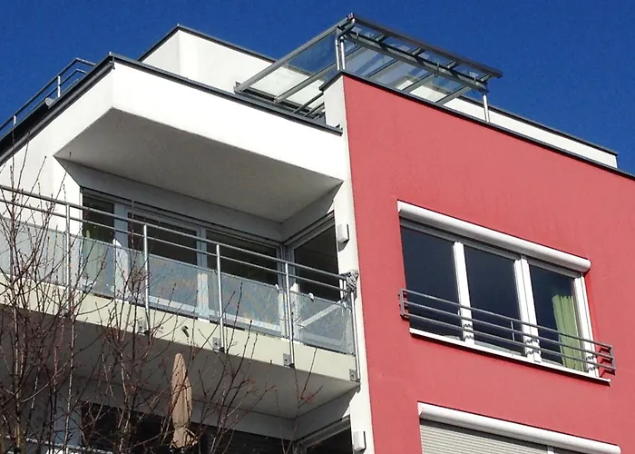 Helle Grosszuegige Ruhige Dreizimmerwohnung In Altstadtnaehe Mit Kostenlosem Tiefgaragenstellplatz