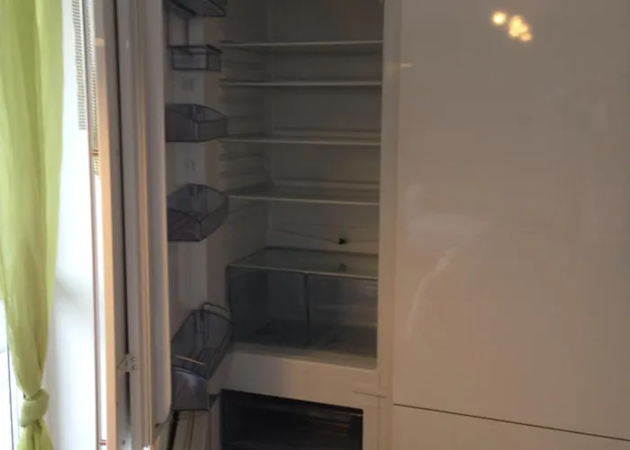 Helle Grosszuegige Ruhige Dreizimmerwohnung In Altstadtnaehe Mit Kostenlosem Tiefgaragenstellplatz 公寓 *